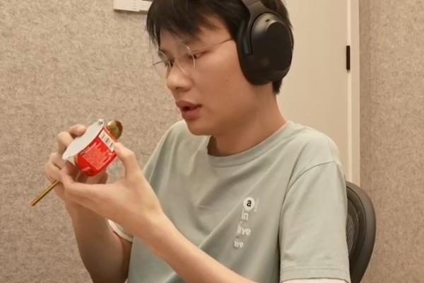 超级小桀为什么那么有钱/超级小桀为什么在车库直播-第8张图片-多林游戏 超级小桀为什么那么有钱/超级小桀为什么在车库直播-第8张图片-多林游戏